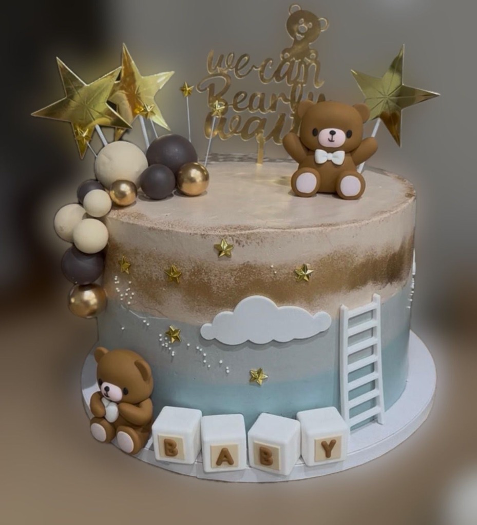 Mia's Cakes custom bear theme cake